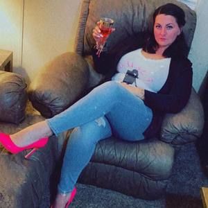 Meet your Posher, Alicia